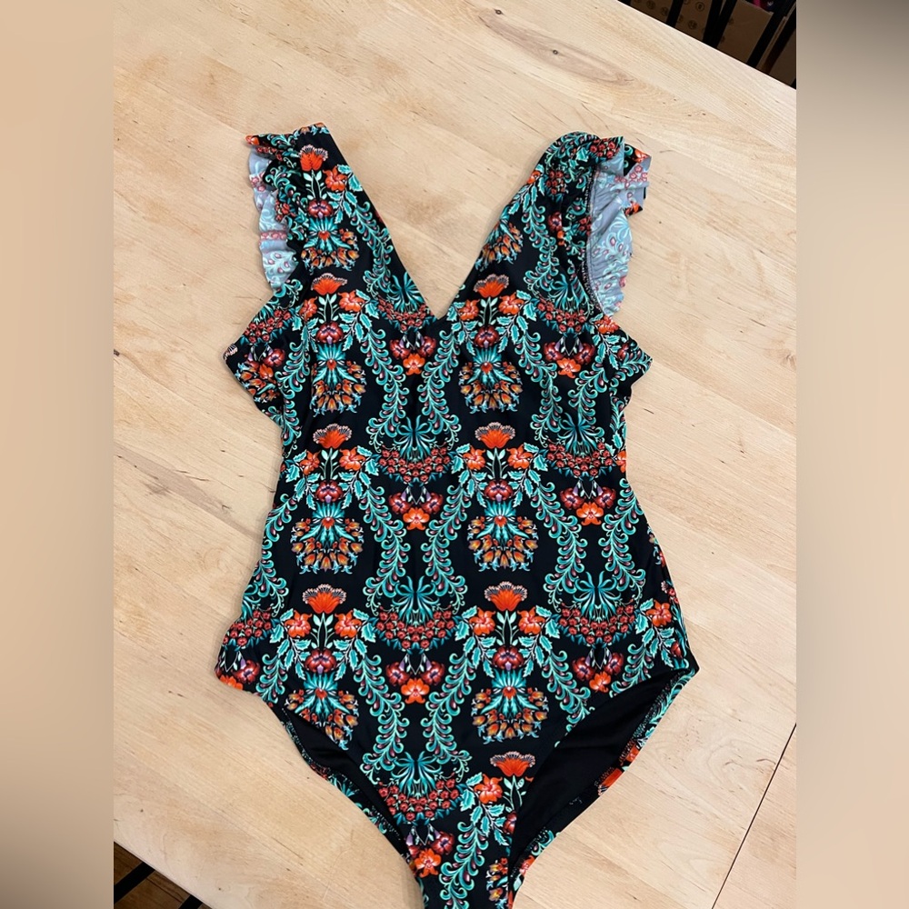 NWT Jessica Simpson One Piece Swimsuit- Medium
